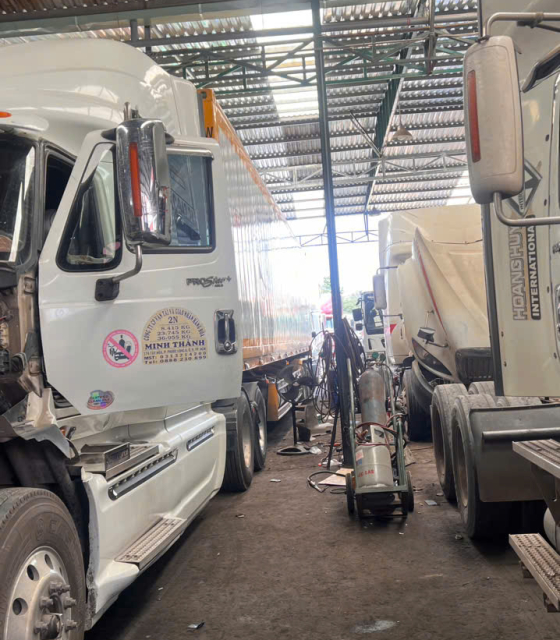 BUÔN BÁN PHỤ TÙNG XE ĐẦU KÉO